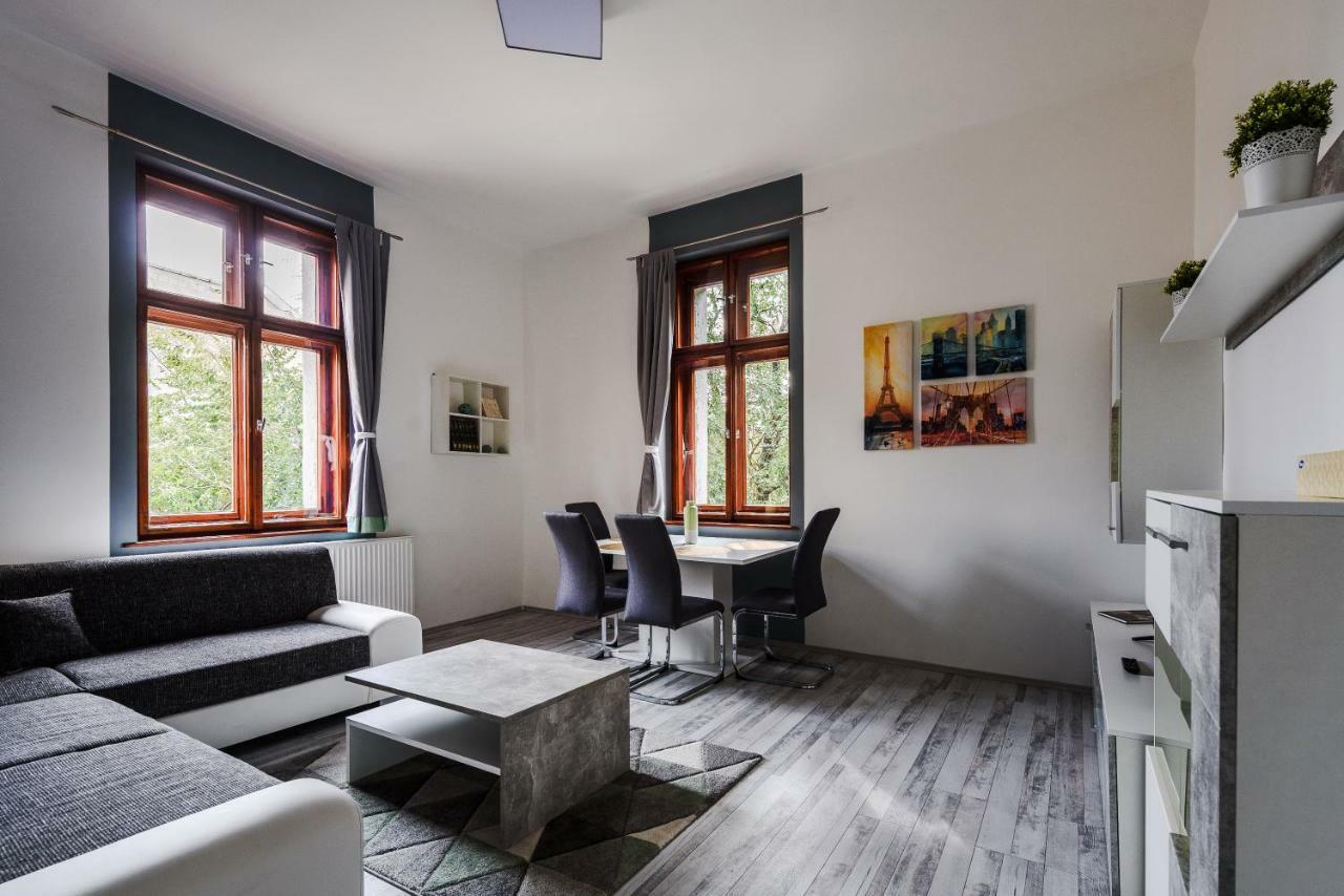 Gold Apartment - Győr Esterno foto